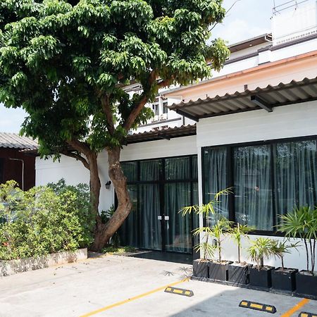 Апартаменты Chiang Mai Mansion 2 Экстерьер фото